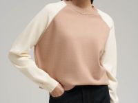 Свободный джемпер с рукавами-реглан