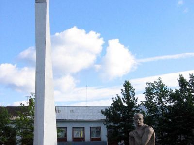 Обелиск воинам-землякам, павшим в боях за Родину в 1941-1945 гг.