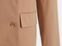 Двубортный жакет полуприлегающего силуэта