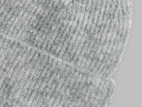 Вязаная шапка