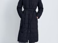 Стеганое утепленное пальто с капюшоном