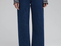 Джинсы прямого кроя