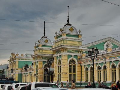 Комплекс построек железнодорожного вокзала. Вагонное депо, рабочие которого были активными участниками революций и гражданской  войны