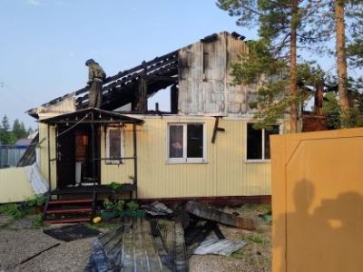 По факту гибели двух лиц при пожаре в Алданском районе организована доследственная проверка
