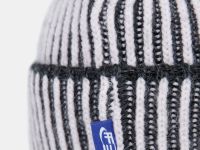 Вязаная шапка из коллаборации с maneken