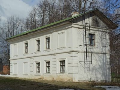 Ледник с квартирой