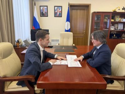 Джулустан Борисов провёл встречу с и. о. главы Нерюнгринского района Максимом Терещенко