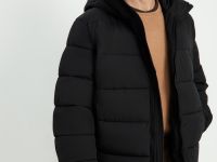 Куртка утепленная с капюшоном