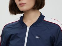 Олимпийка с контрастной отделкой из капсулы ретро