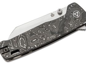 Складной нож QSP Penguin Plus QS130XL-D1, сталь CPM 20CV, рукоять карбон/титан