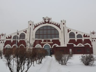 Здание сборного цеха железнодорожных мастерских, где в январе 1905 г. часто проходили митинги, собрания рабочих и 6 декабря 1905 г. был создан Красноярский Совет рабочих и солдатских депутатов. Здесь с 23 декабря 1905 г. по 6 января 1906 г. свыше 800 рабо