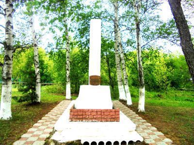 Братская могила 6-ти партизан, погибших в Виноградовском бою в 1919 г.