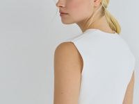 Вязаный жилет на пуговицах, Белый