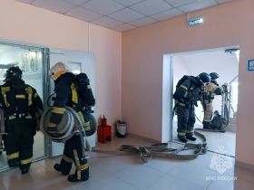 Спасение и эвакуация: как прошли учения пожарных в школе № 24 Якутска
