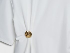 Футболка с брошью, Белый