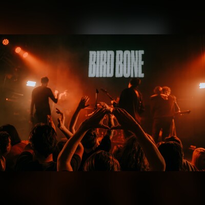 Bird Bone, Форест Фаер