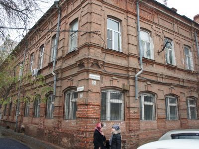 Дом с торговыми лавками, магазином и складом Шлейна И.Т.