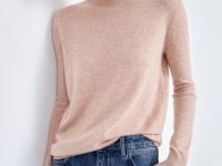 Джемпер прямого силуэта с округлым вырезом