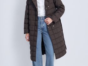Пуховое стеганое пальто с поясом