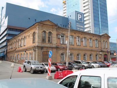 Здание, где в красноармейском клубе в августе-ноябре 1919 г. неоднократно выступал чешский писатель Ярослав Гашек