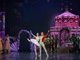 Премьерой балета «Щелкунчик» начался в Якутске  «Чайковский-фест»