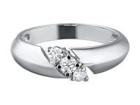 Классическое кольцо из белого золота с бриллиантами э0901кц11090600