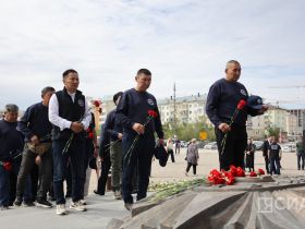 В Якутске провели траурный митинг, посвященный Дню памяти и скорби