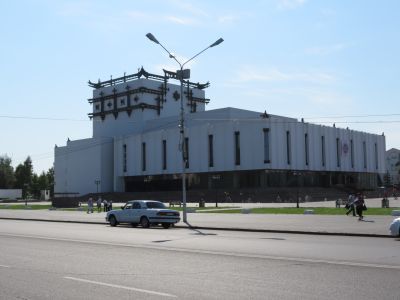 Архитектурный памятник в современном стиле