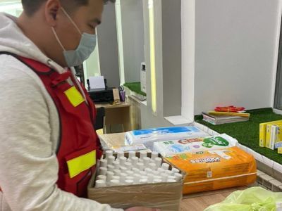 В Якутске организован пункт приема гуманитарной помощи беженцам из ДНР и ЛНР