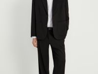 Однобортный пиджак прямого кроя