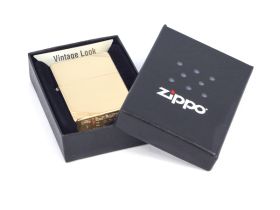 Зажигалка ZIPPO Vintage™ с покрытием High Polish Brass