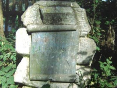 Воинское кладбище 22 солдат и офицеров Советской Армии, погибших в период Великой Отечественной войны 1941-1945 гг.