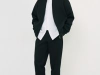 Бомбер на молнии, Черный