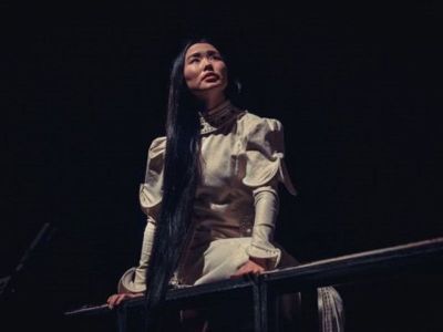 Спектакль Театра Олонхо «Воительница-Джырыбына» в Санкт-Петербурге зрители сопровождали овациями