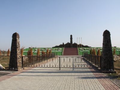 Мемориал памяти героически погибших защитников села Дади-Юрт 14 сентября 1829 года