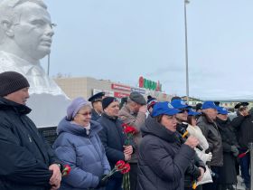 В Якутске состоялся торжественный митинг, посвященный Дню космонавтики
