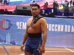 Реванши и сенсации. Мас-рестлеры Якутии завоевали еще шесть золотых медалей чемпионата России