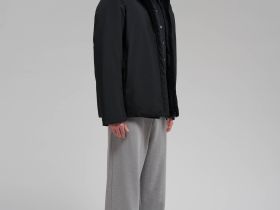 Легкий пуховик с натуральным утеплителем