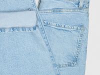 Прилегающие джинсы Mom, Голубой