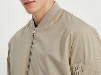 Куртка-бомбер на молнии