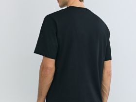 Футболка с принтом, Черный