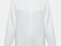 Блузка свободного силуэта с отложным воротником