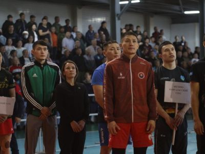 Видео. Борьба участников чемпионата Якутии за путёвки на Игры Дыгына