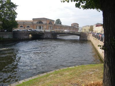 Мосты Театральный и Мало-Конюшенный ("Трехколенный мост")