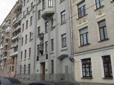 Доходный дом («Дом с рыцарем») М.О.Эпштейна, 1912 г., архитектор В.Е.Дубовской