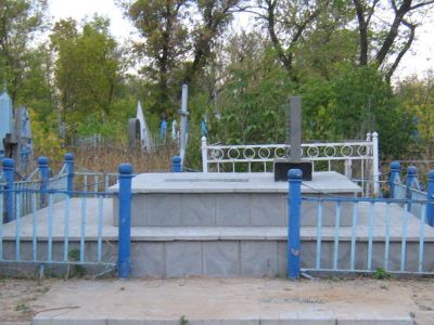 Могила председателя колхоза "12 лет Октября" Трашина Петра Николаевича