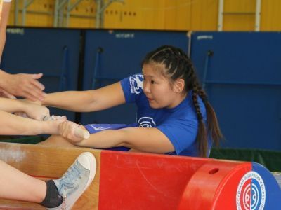 На помосте серьёзная и собранная, а в жизни веселая и озорная