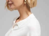 Легкий джемпер-поло прямого кроя