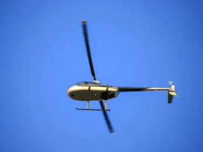 В Якутии частный вертолет Robinson совершил жесткую посадку