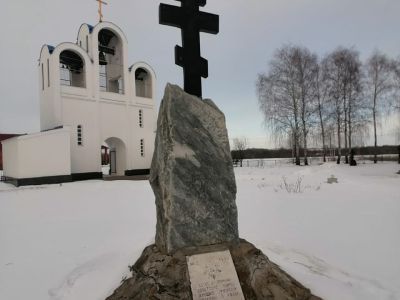 Братская могила воинов Советской Армии, погибших в период Великой Отечественной войны